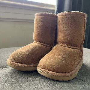 Ugg boots toddler kids size 8